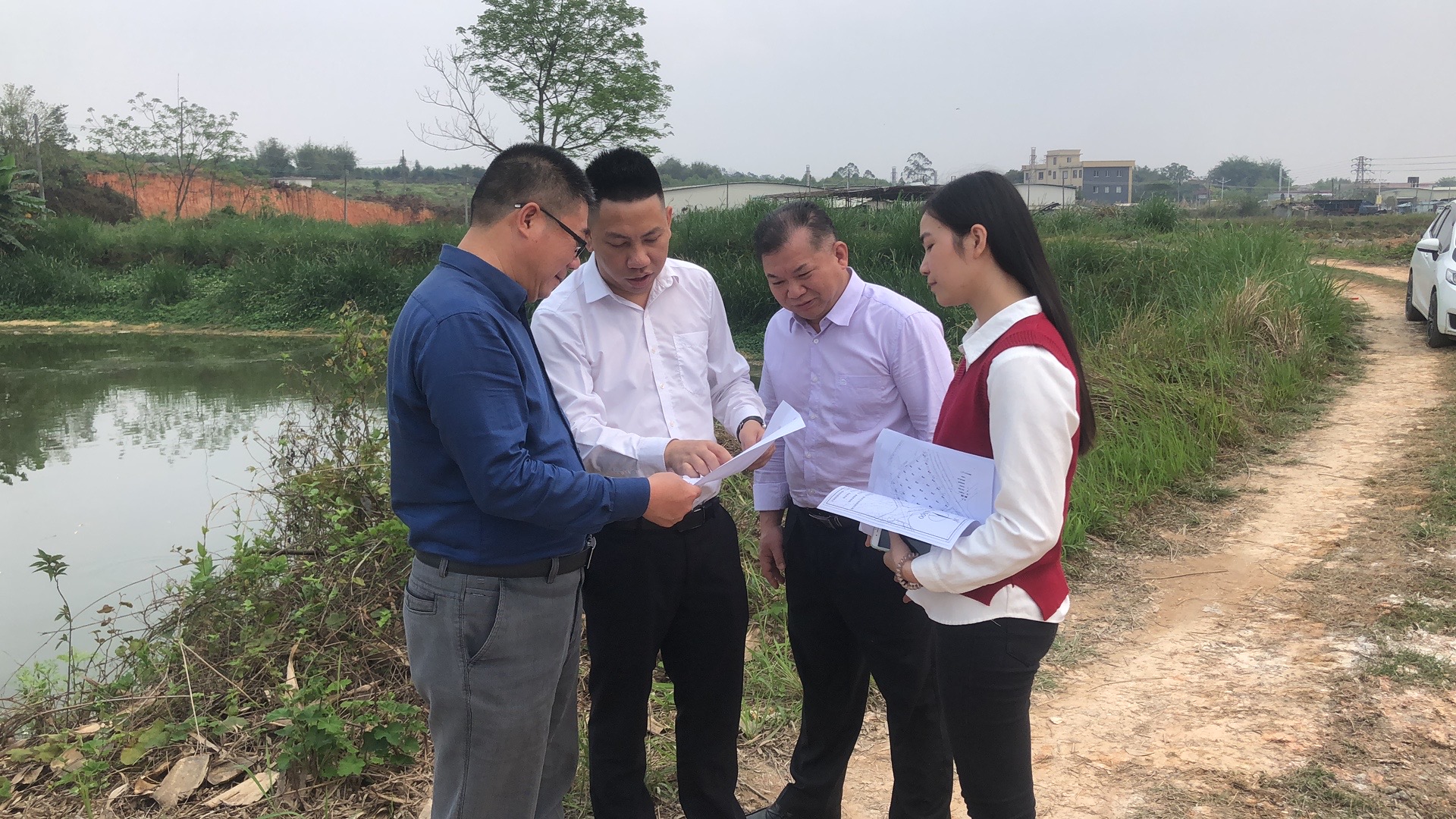 4為企業(yè)提供跟蹤服務.jpg
