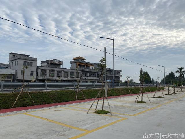 ▲通過“美麗廊道”建設，G325國道五龍段變得更加整潔美麗，交通更加安全