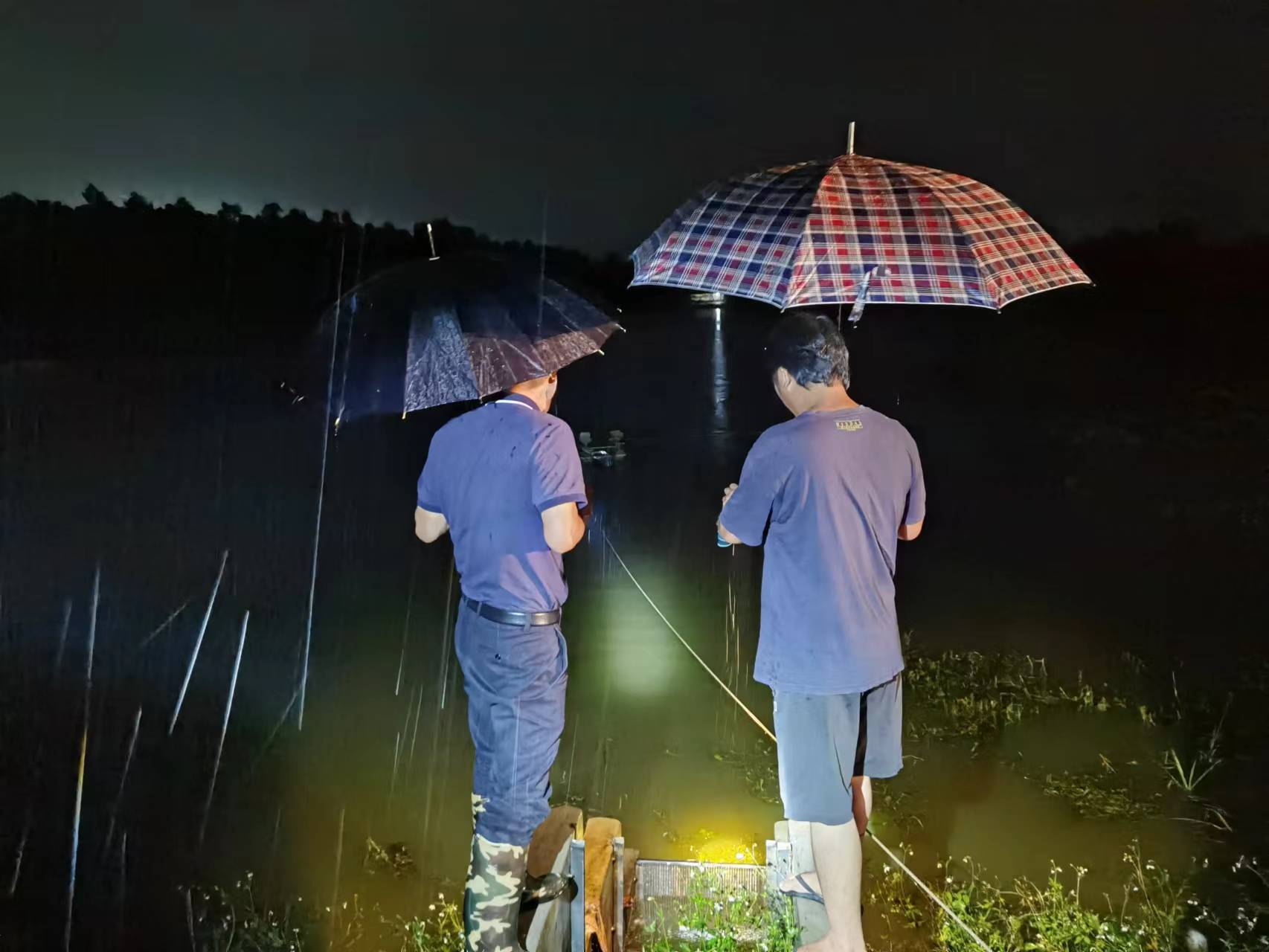 6排查水庫(kù)、魚(yú)塘.jpg