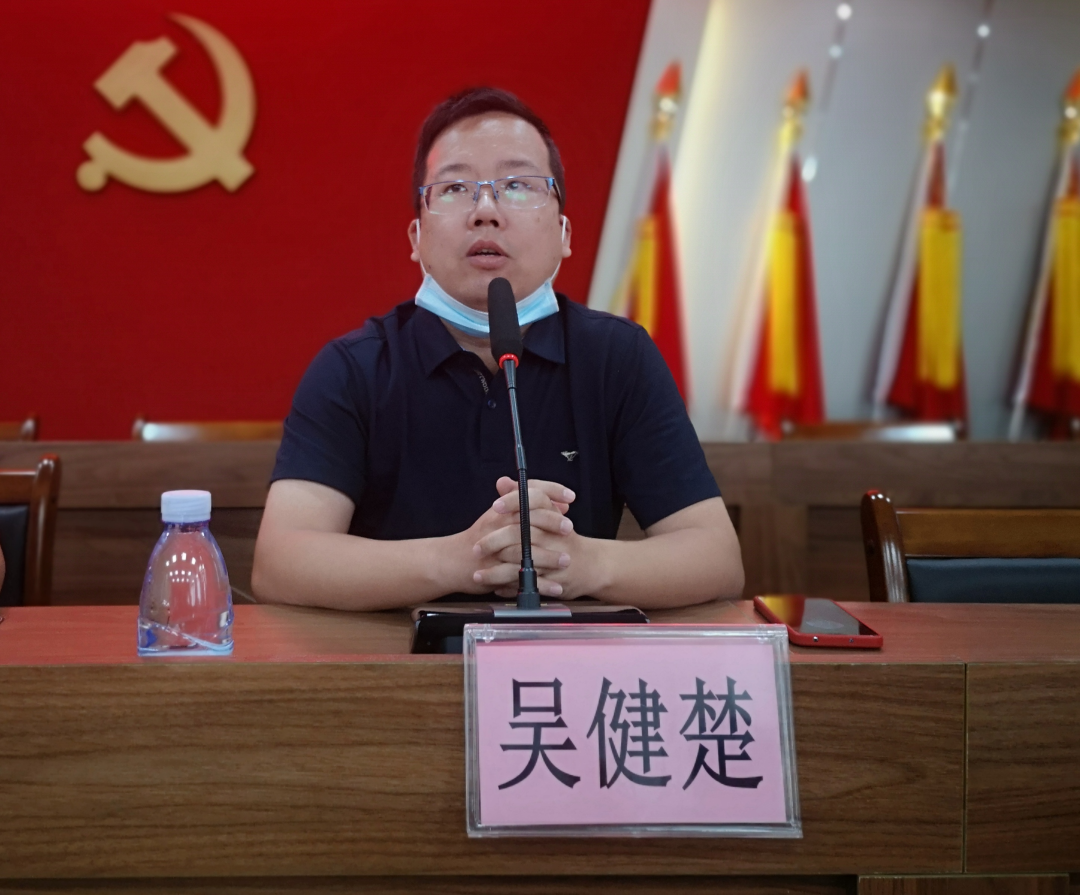 5龍勝鎮(zhèn)規(guī)劃建設(shè)辦負(fù)責(zé)同志作業(yè)務(wù)解讀。.png