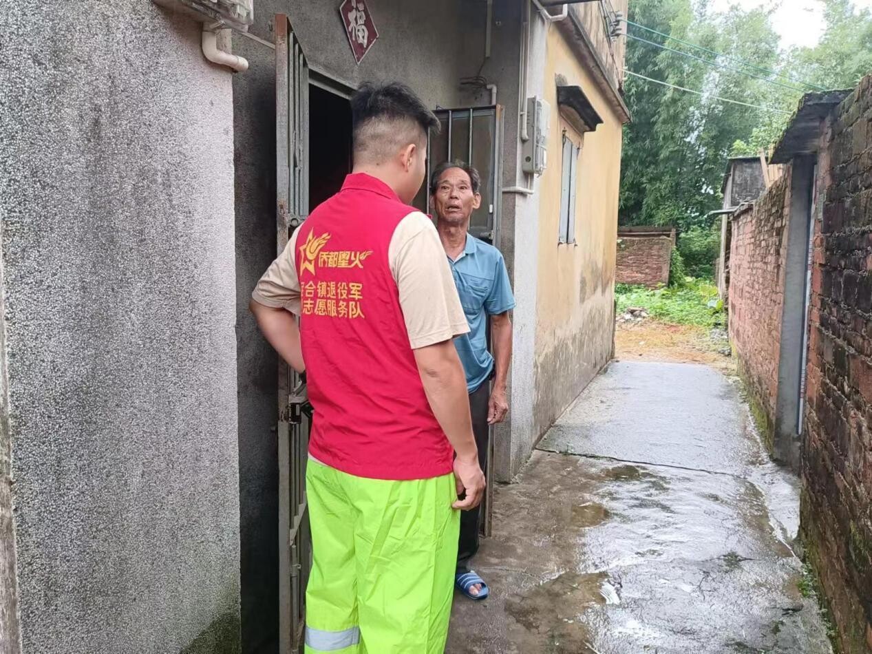 7月 抗臺風(fēng)，顯本色！開平市退役軍人志愿者防汛抗臺沖鋒在前_7