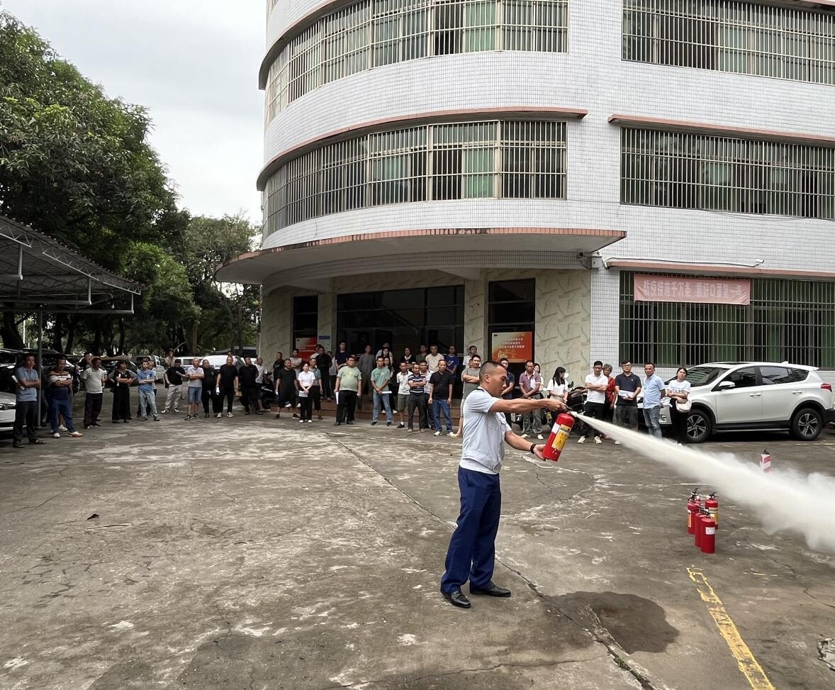 開平市科工商務(wù)局組織召開再生資源回收行業(yè)安全生產(chǎn)、消防培訓(xùn)會(huì)議.docx_2