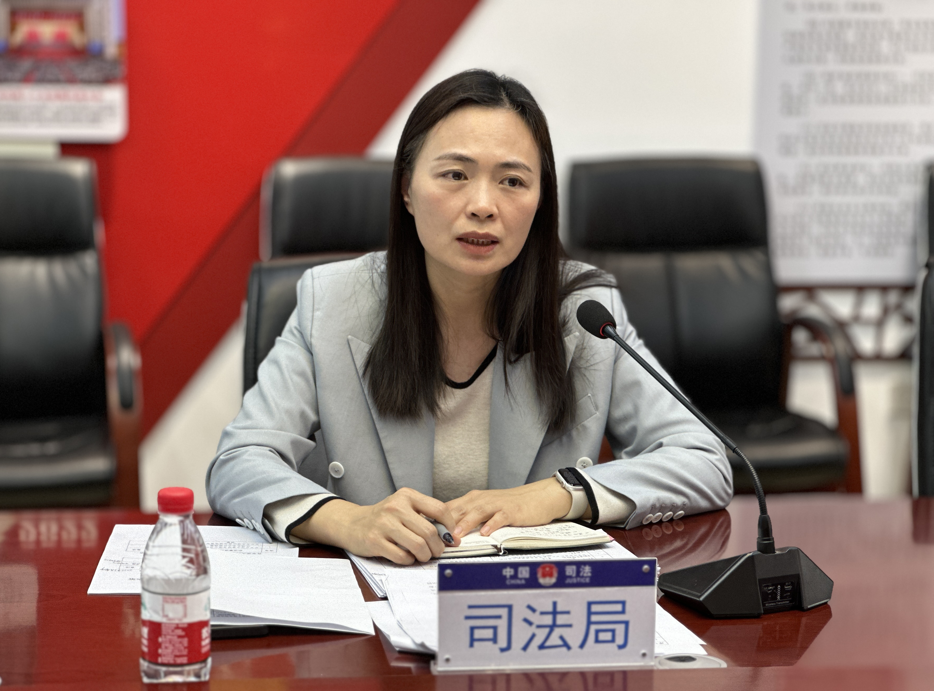 開(kāi)平市2025年度政府規(guī)范性文件制定與重大行政決策事項(xiàng)評(píng)估論證會(huì)議2.jpg